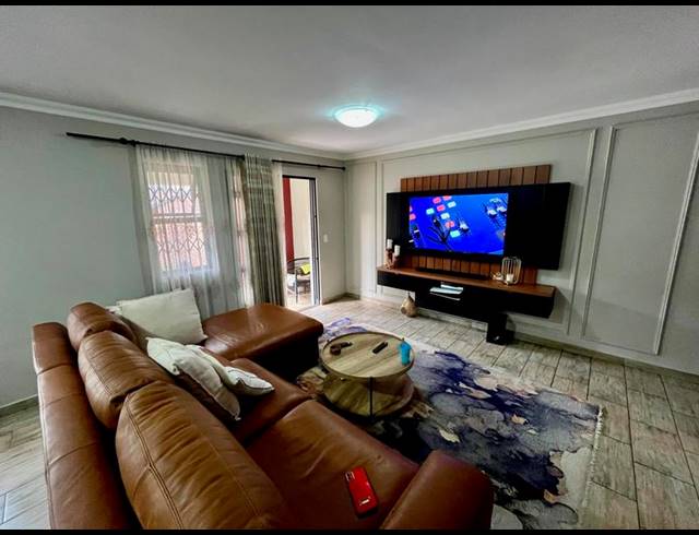 3 BEDROOM TOWNHOUSE FOR SALE IN MONTANA TUINE
